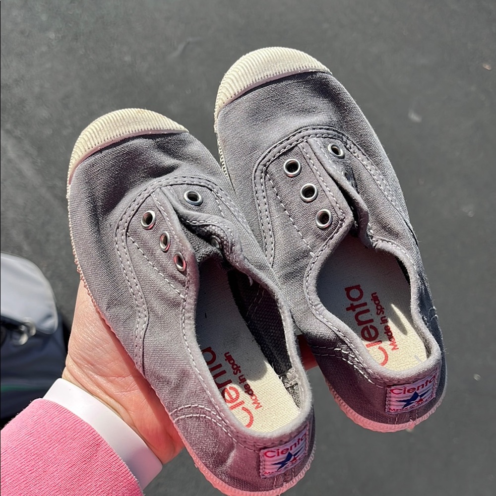 Cienta Kids Gray Slip-On Shoes